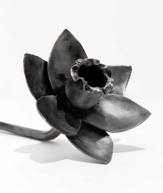 Steel Daffodil Sculpture